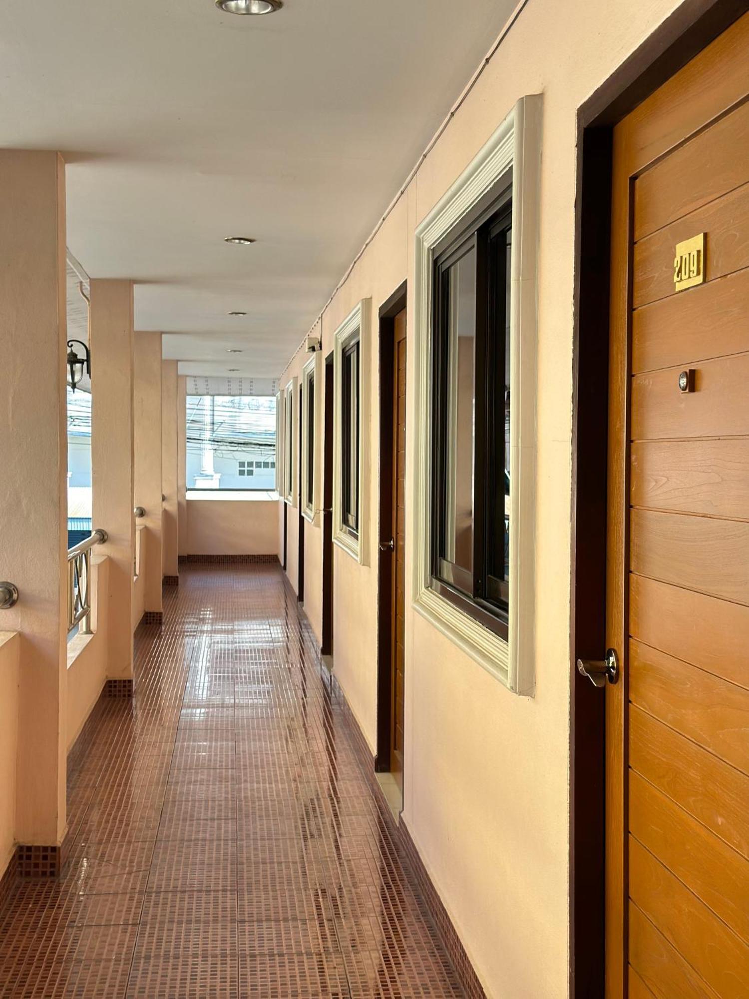 Phurafah Place Hotel โรงแรมภูระฟ้า เพลส Nan Exteriör bild